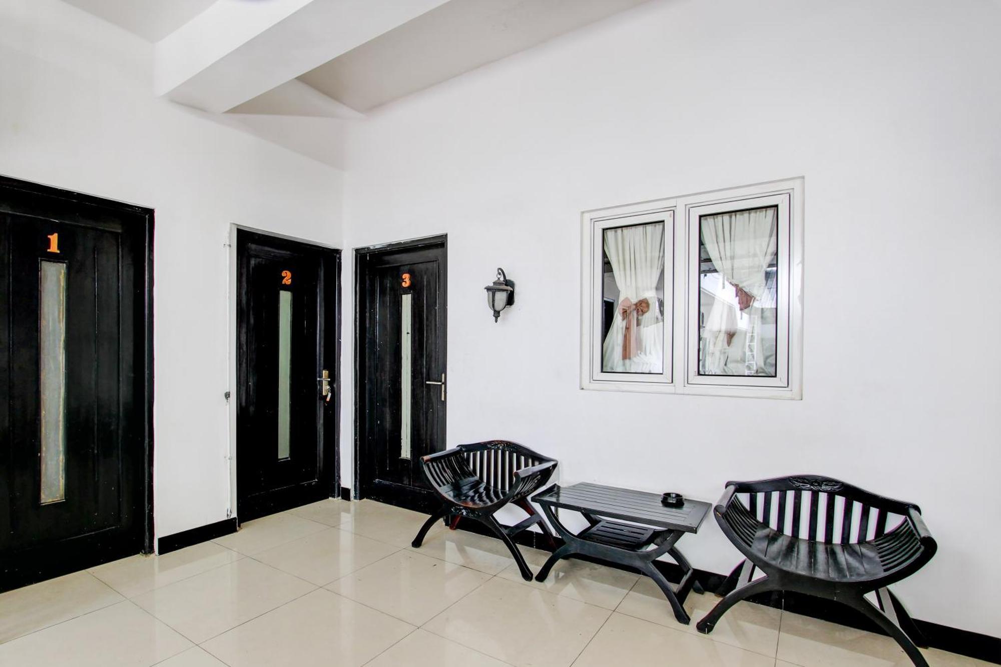 Oyo 409 Pondok Helomi Kalasan Extérieur photo